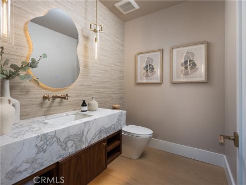 1453  Galaxy Dr  , Newport Beach, CA