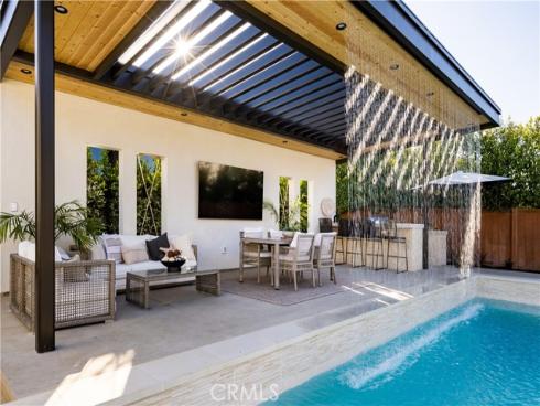 1453  Galaxy Dr  , Newport Beach, CA