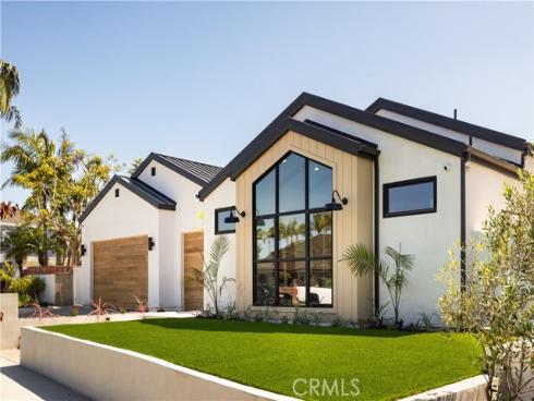 1453  Galaxy Dr  , Newport Beach, CA