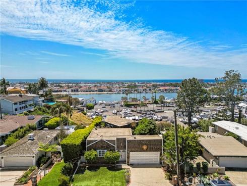 2209 Cliff Drive