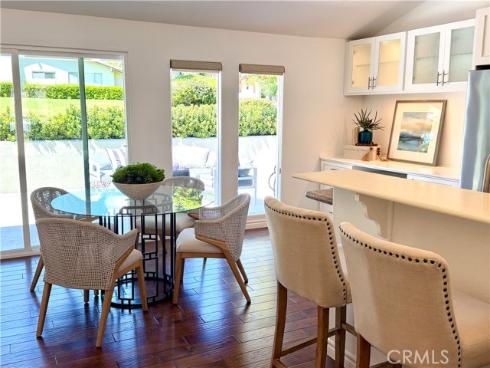 2102 Vista Entrada , Newport Beach, CA