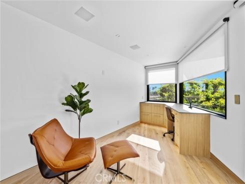 1075 Granville Drive, Newport Beach, CA