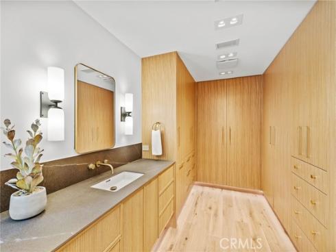 1075 Granville Drive, Newport Beach, CA