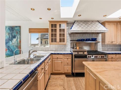 6910 W Oceanfront , Newport Beach, CA