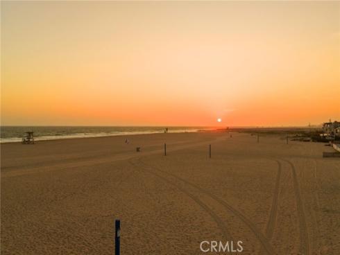 6910 W Oceanfront , Newport Beach, CA