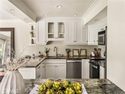 525 Vista Flora , Newport Beach, CA