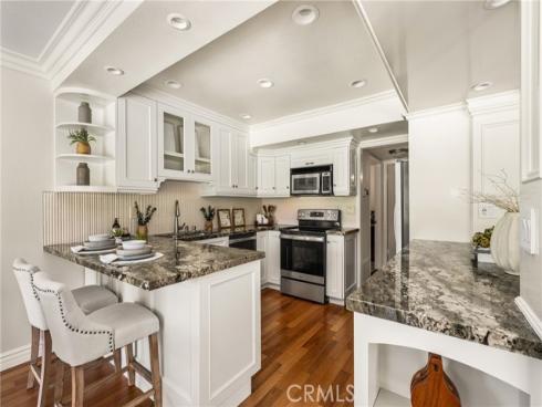 525 Vista Flora , Newport Beach, CA