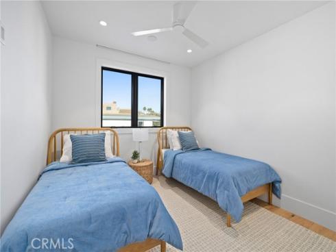 123  44th   Street, Newport Beach, CA