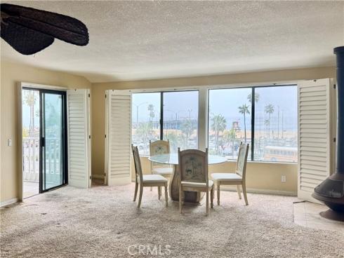 600 E Oceanfront 3 B , Newport Beach, CA