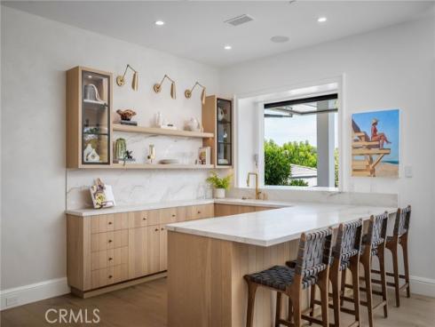 702  Saint James Pl  , Newport Beach, CA