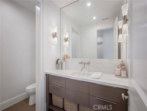 702  Saint James Pl  , Newport Beach, CA
