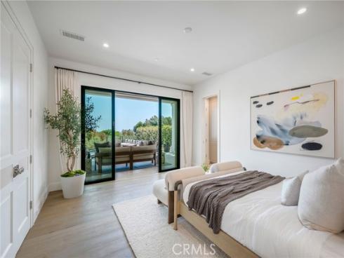 702  Saint James Pl  , Newport Beach, CA