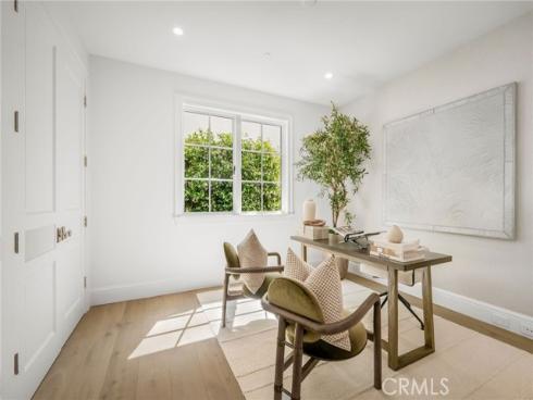 702  Saint James Pl  , Newport Beach, CA