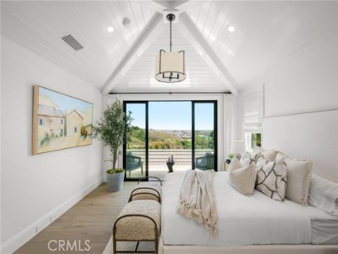 702  Saint James Pl  , Newport Beach, CA