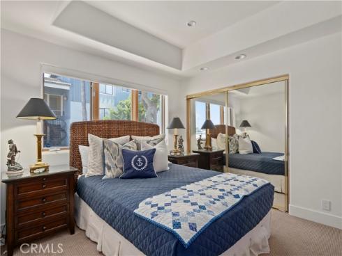300 S Bay Front , Newport Beach, CA