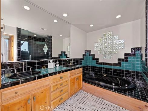 300 S Bay Front , Newport Beach, CA