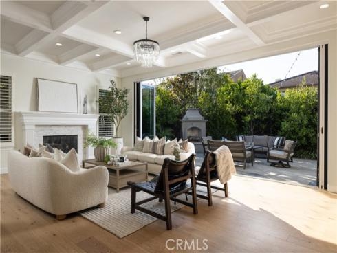 23 Cervantes , Newport Beach, CA
