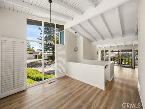 2108 Vista Entrada , Newport Beach, CA