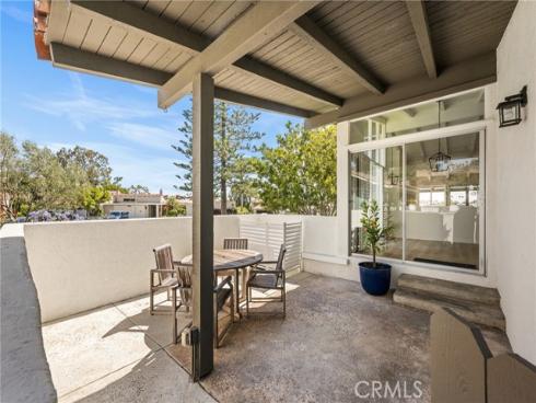 2108 Vista Entrada , Newport Beach, CA