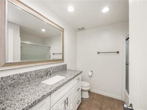 2108 Vista Entrada , Newport Beach, CA