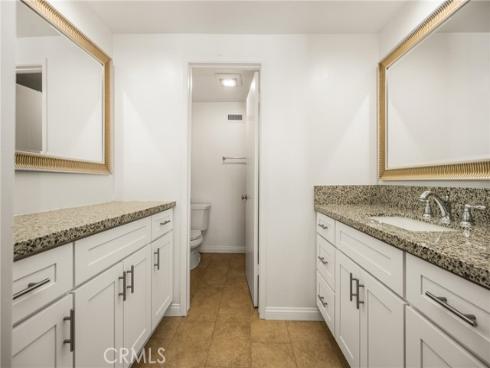 2108 Vista Entrada , Newport Beach, CA