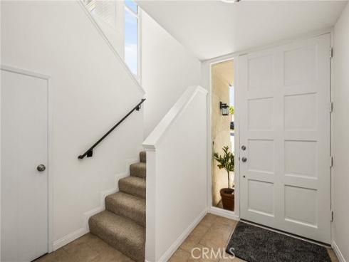 2108 Vista Entrada , Newport Beach, CA