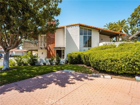 2108 Vista Entrada , Newport Beach, CA