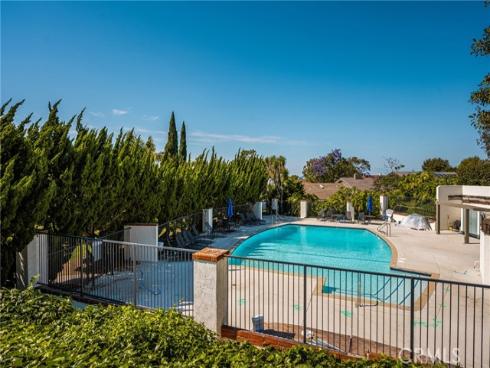 2108 Vista Entrada , Newport Beach, CA