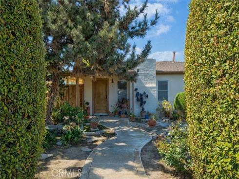 419 Irvine Avenue