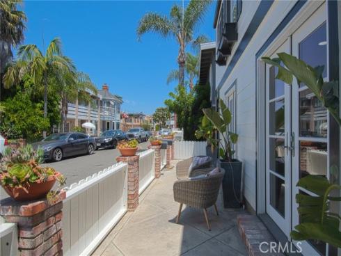 512  35th  , Newport Beach, CA