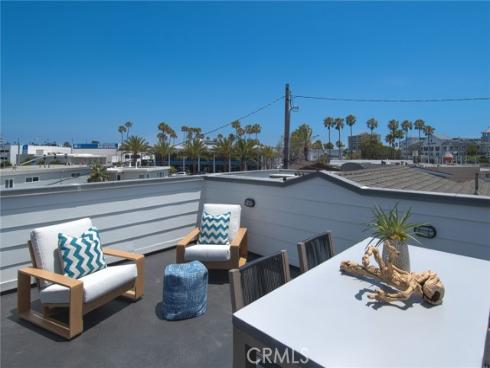 512  35th  , Newport Beach, CA