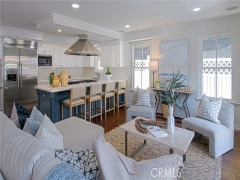512  35th  , Newport Beach, CA