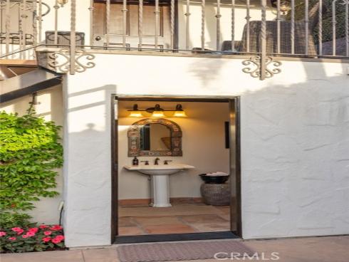 1511 Santiago Drive, Newport Beach, CA