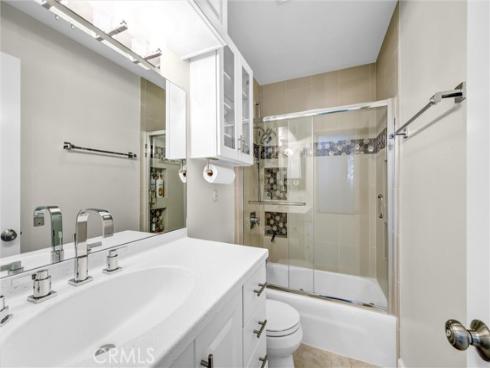 500  Cagney  217 , Newport Beach, CA