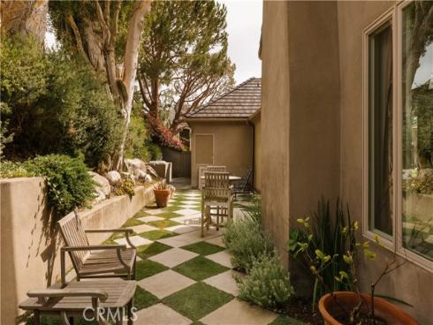 30  Burning Tree  , Newport Beach, CA