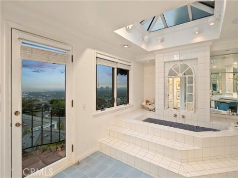 21 Ridgeline Drive, Newport Beach, CA