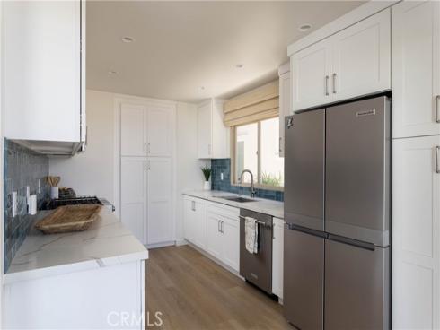 6704 W Oceanfront  , Newport Beach, CA