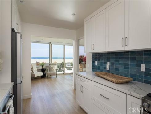 6704 W Oceanfront  , Newport Beach, CA