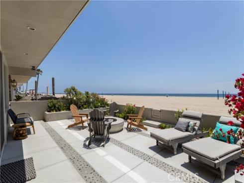 6704 W Oceanfront  , Newport Beach, CA