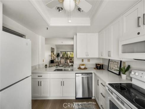 9 Canyon Island , Newport Beach, CA