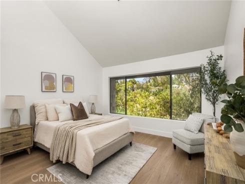 9 Canyon Island , Newport Beach, CA