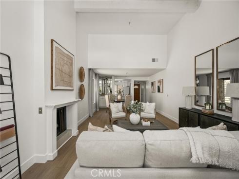 9 Canyon Island , Newport Beach, CA