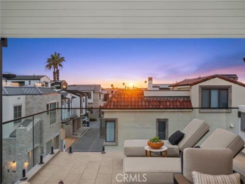 1717 E Ocean   Boulevard, Newport Beach, CA