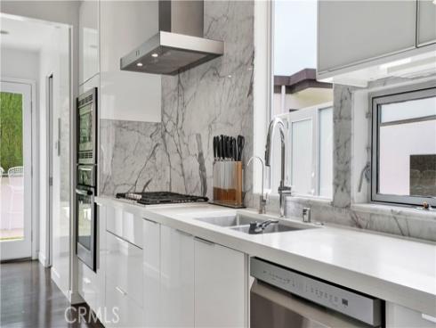 2000 Nautilus Lane, Newport Beach, CA