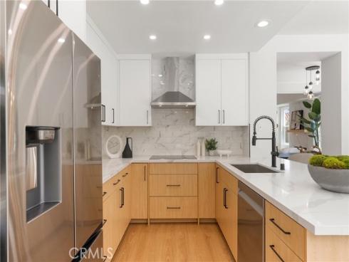 67 Pelican Court, Newport Beach, CA
