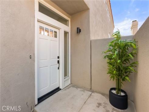 67 Pelican Court, Newport Beach, CA