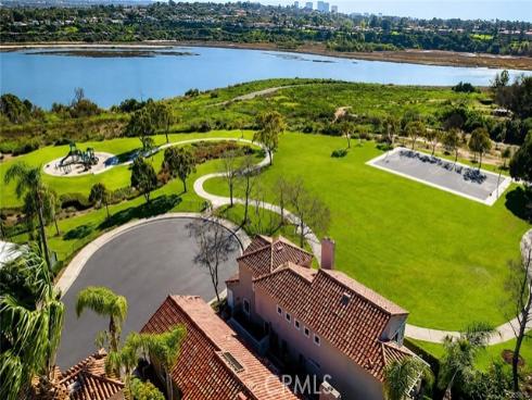 67 Pelican Court, Newport Beach, CA