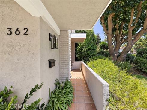 362  Vista Madera  , Newport Beach, CA