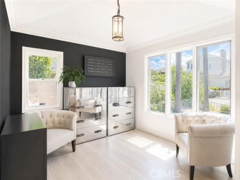 501 Aliso Ave. , Newport Beach, CA