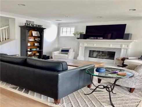 23  Edgewood  , Newport Beach, CA